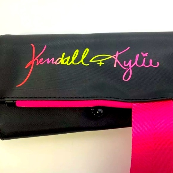 NEW [Kendall & Kylie] Makeup Brush Holder w/ Adjustable Belt Black & Hot Pink - Picture 7 of 12
